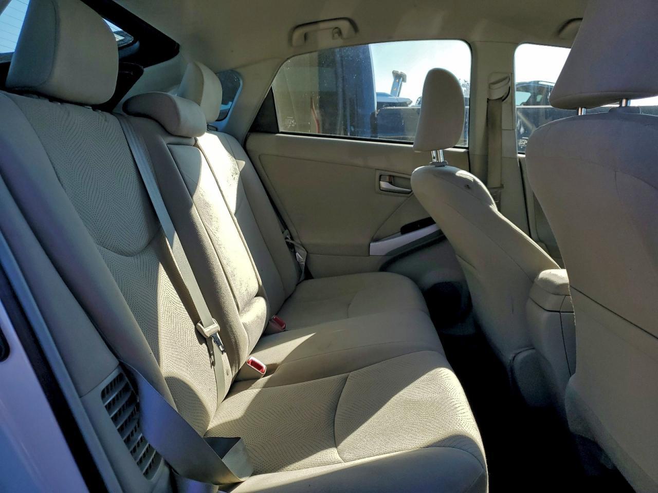 2015 TOYOTA PRIUS