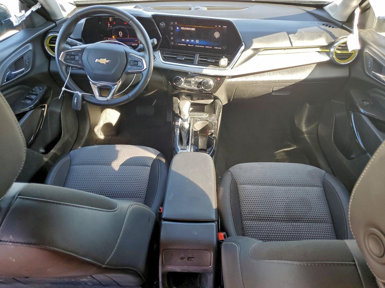2025 CHEVROLET TRAX