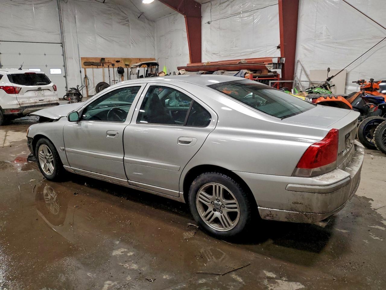 2005 VOLVO S60