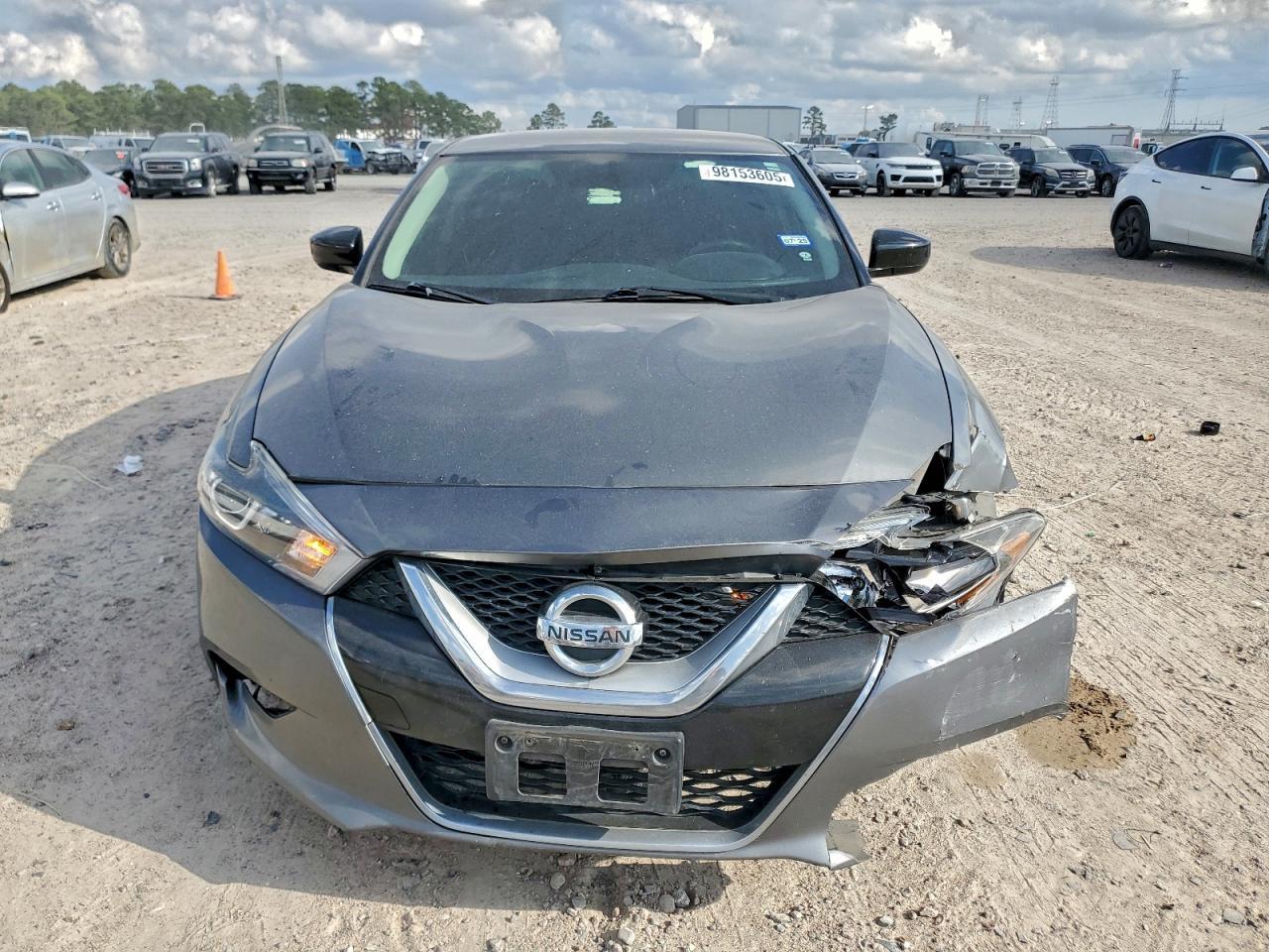 2016 NISSAN Maxima