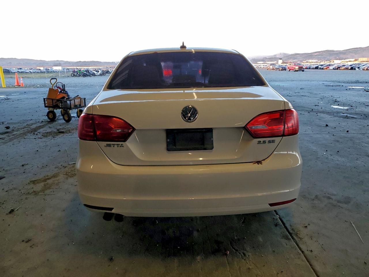 2011 VOLKSWAGEN JETTA