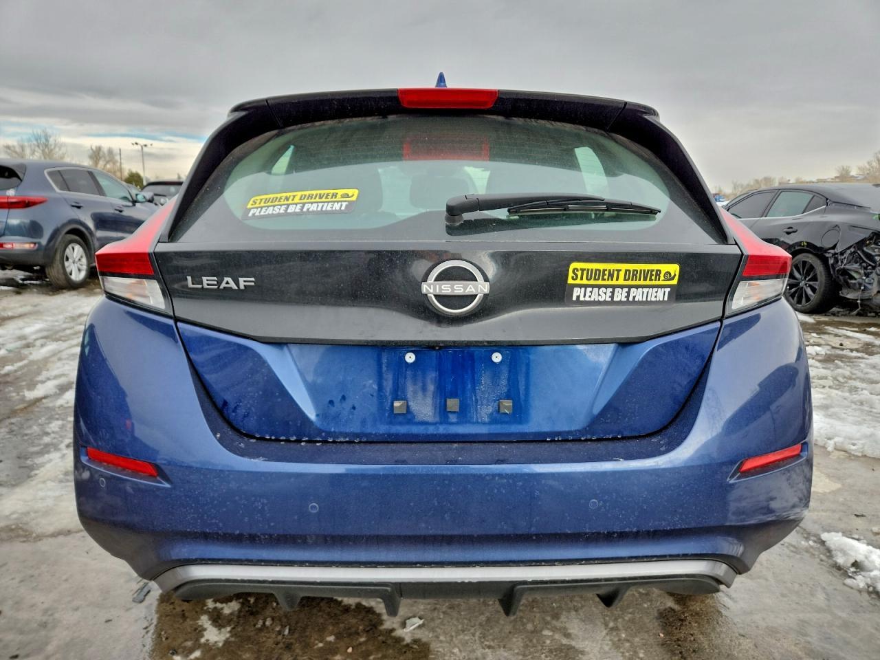 2025 NISSAN LEAF