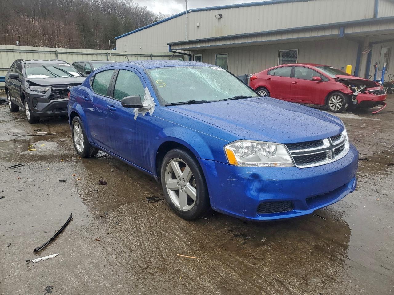 2013 DODGE Avenger
