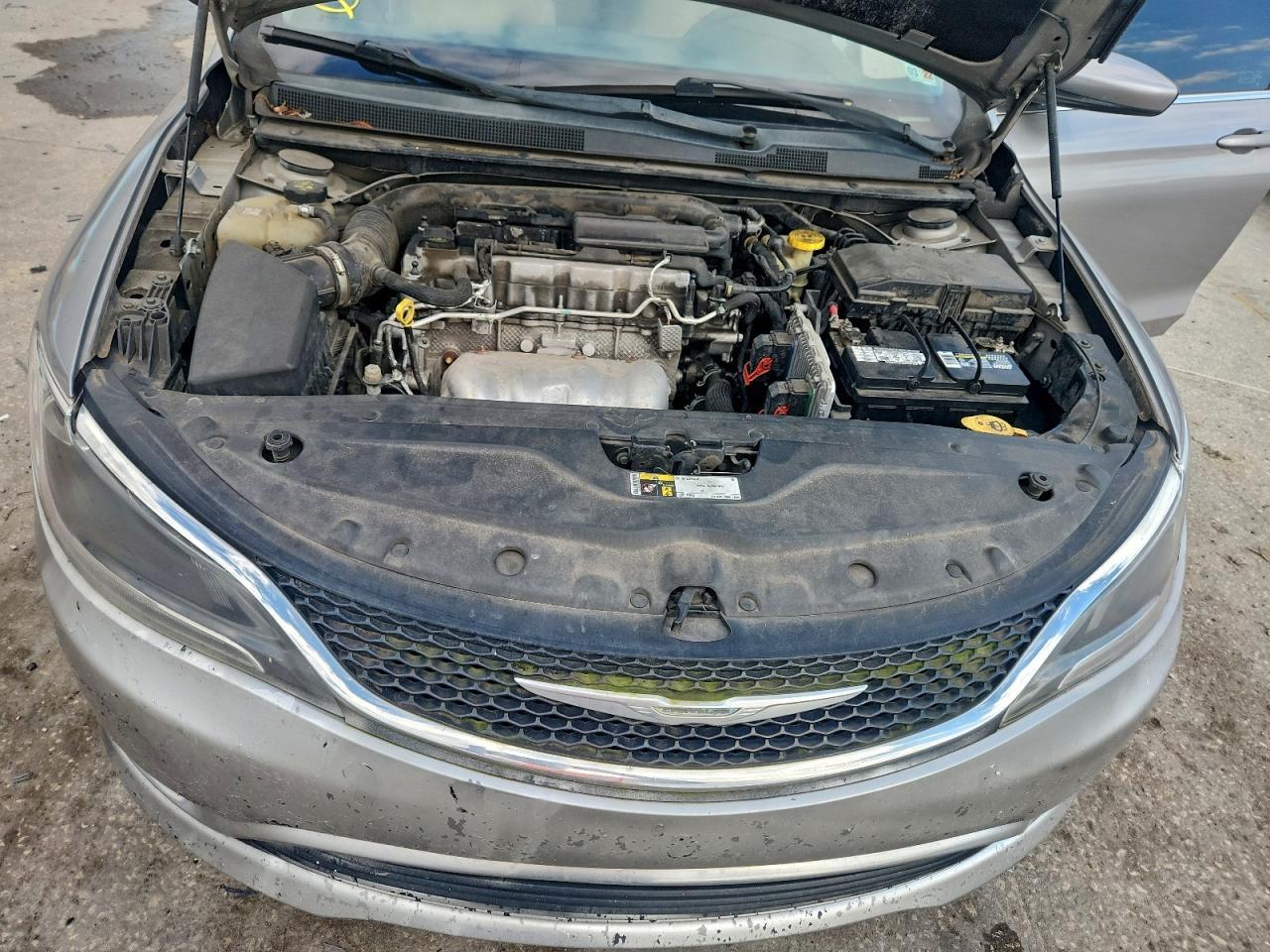 2015 CHRYSLER 200