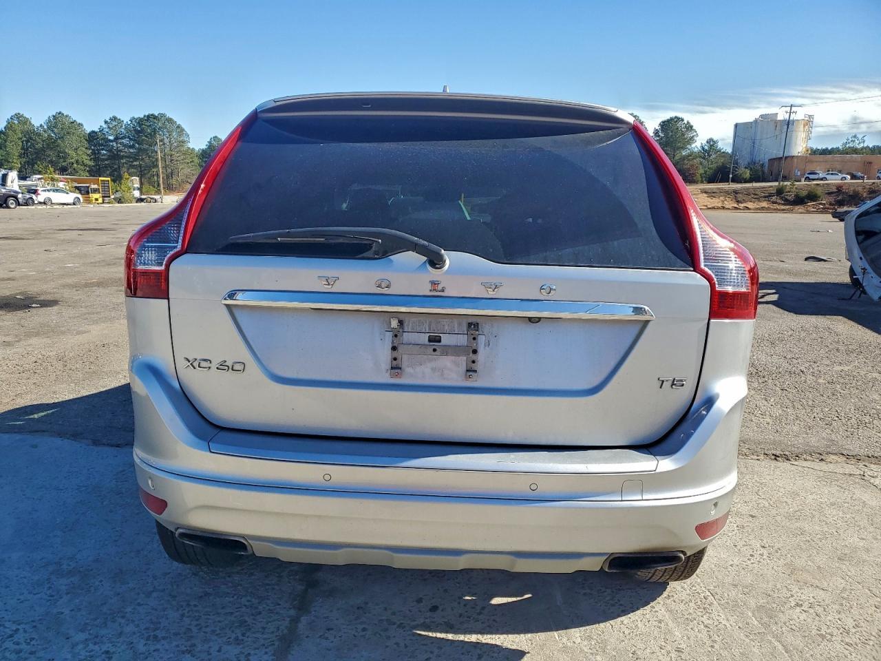 2016 VOLVO XC60