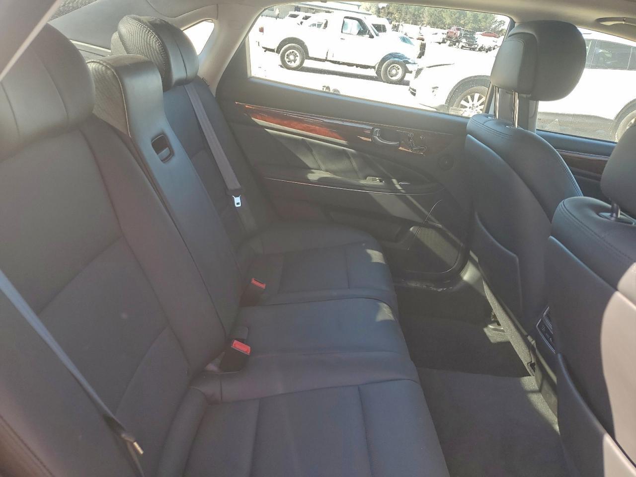 2014 HYUNDAI Equus