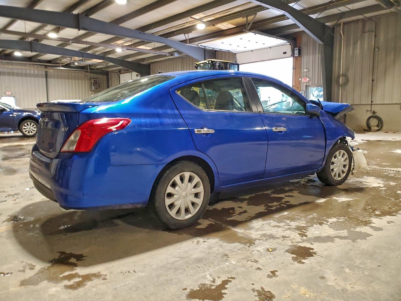 2017 NISSAN VERSA