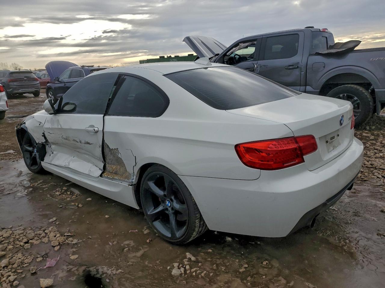 2013 BMW 3 SERIES