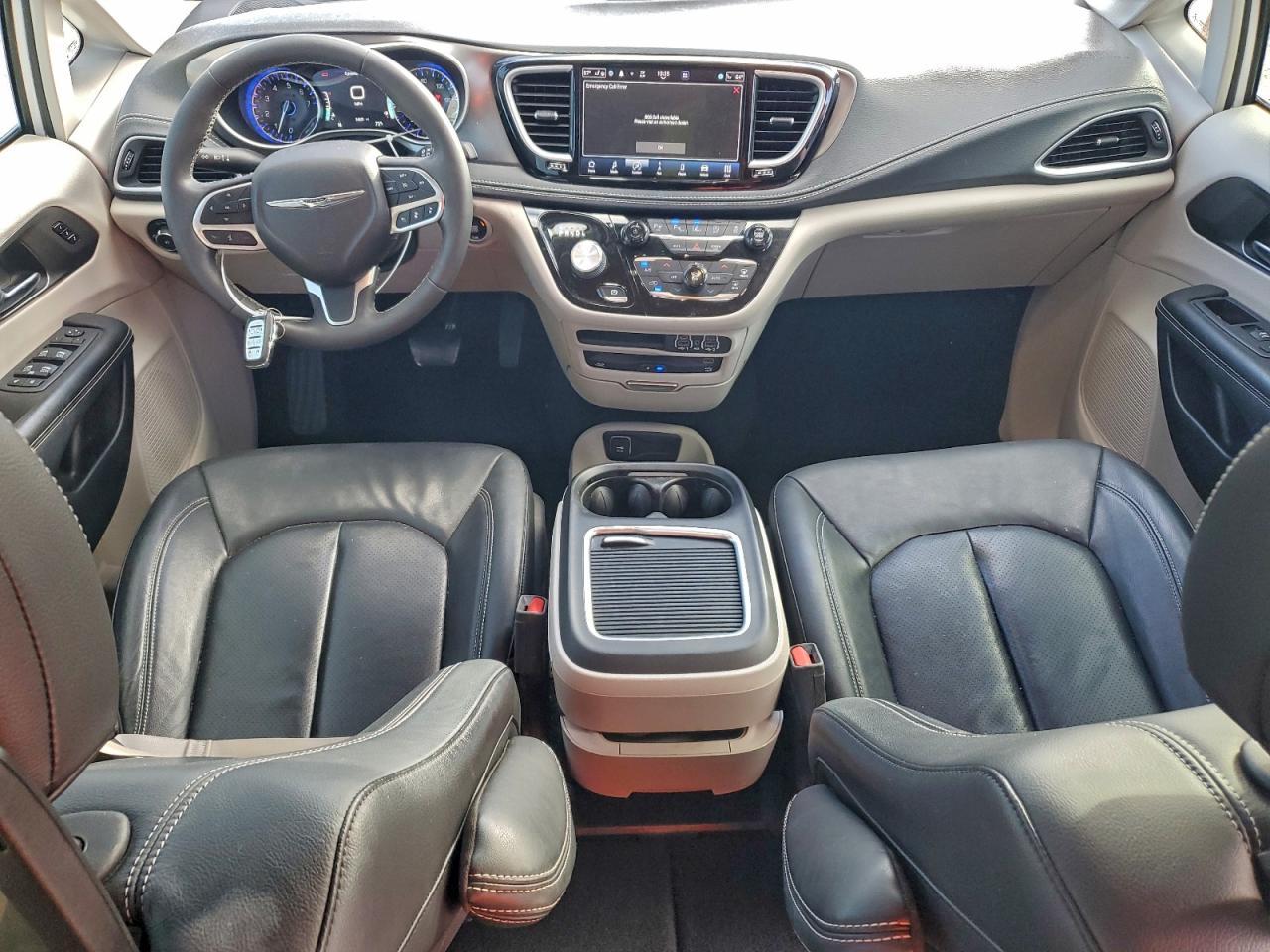 2022 CHRYSLER Pacifica