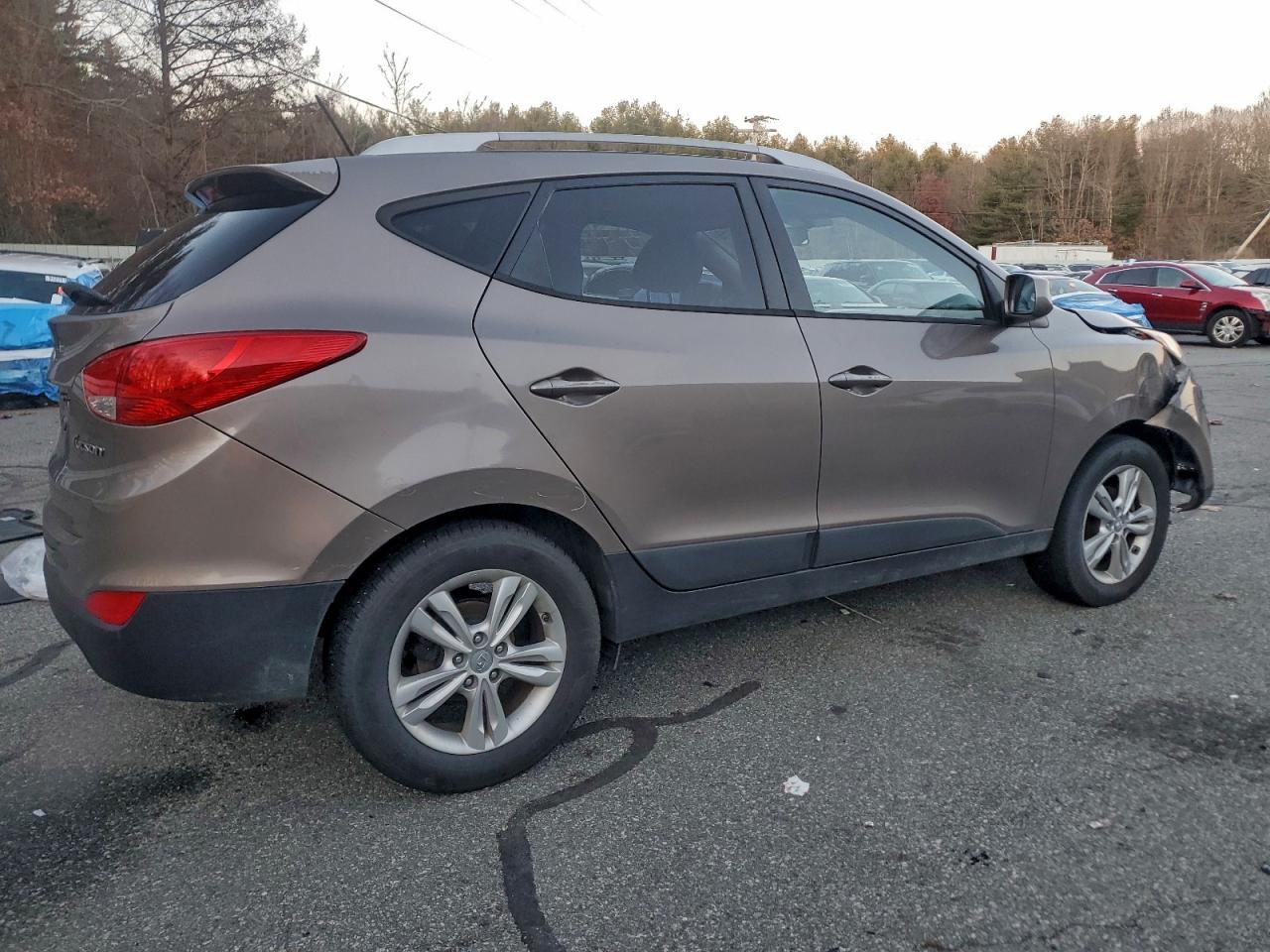 2011 HYUNDAI TUCSON