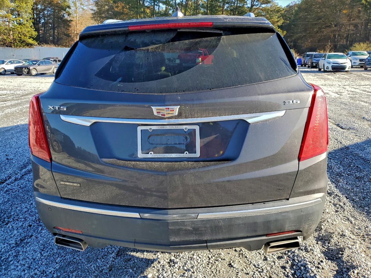 2017 CADILLAC XT5