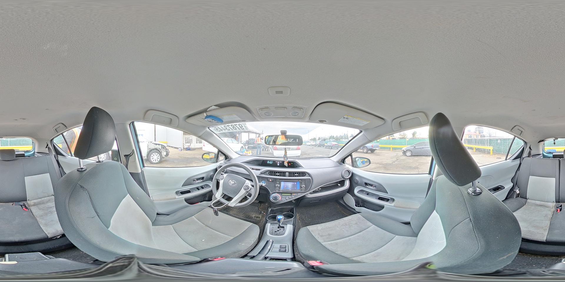 2014 TOYOTA Prius c
