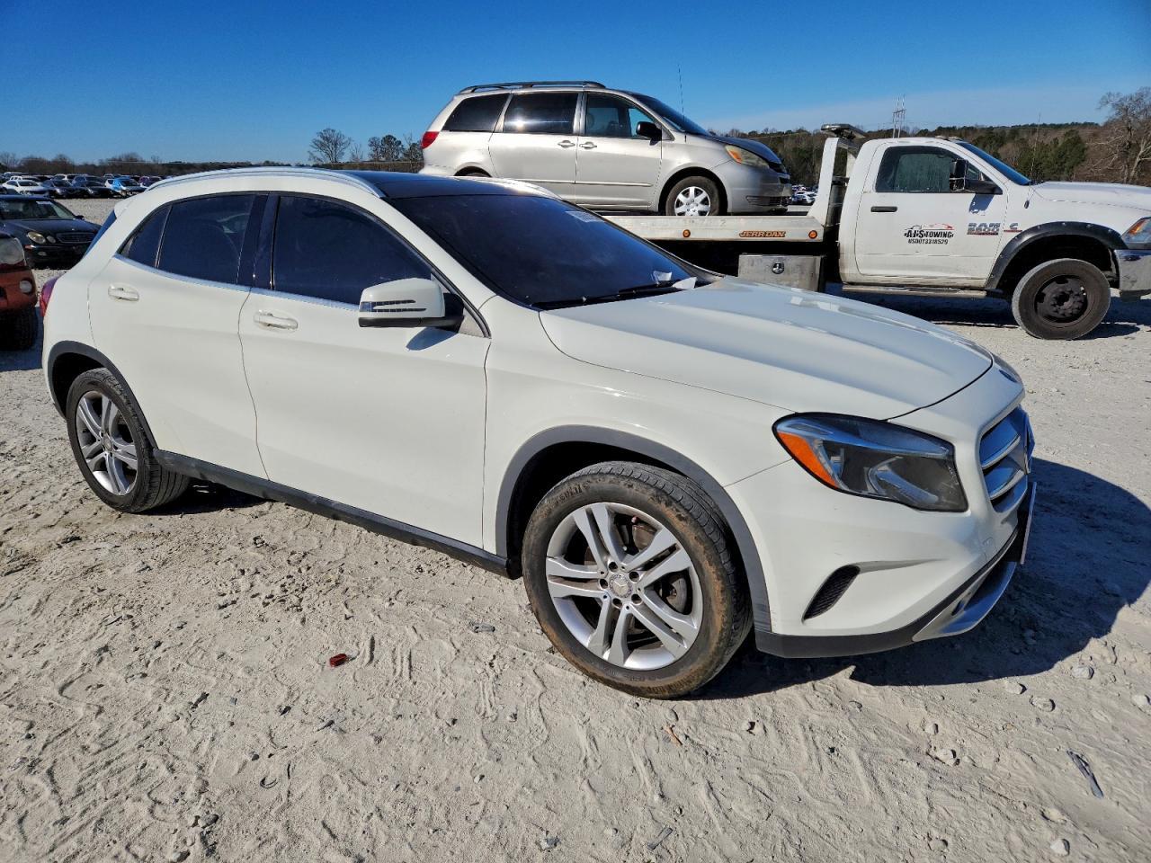 2015 MERCEDES-BENZ GLA-Class