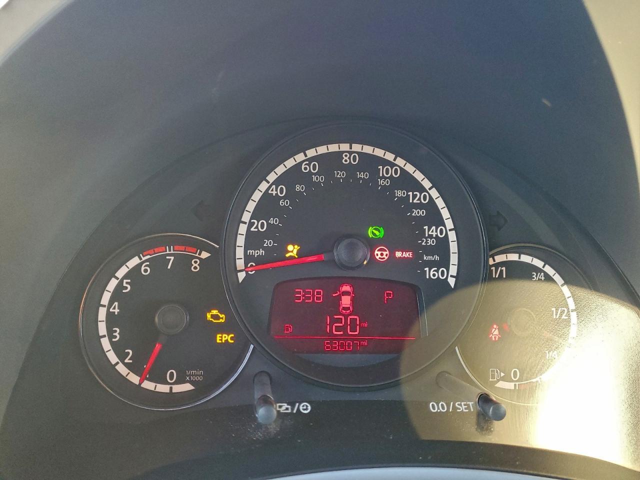 2013 VOLKSWAGEN Beetle
