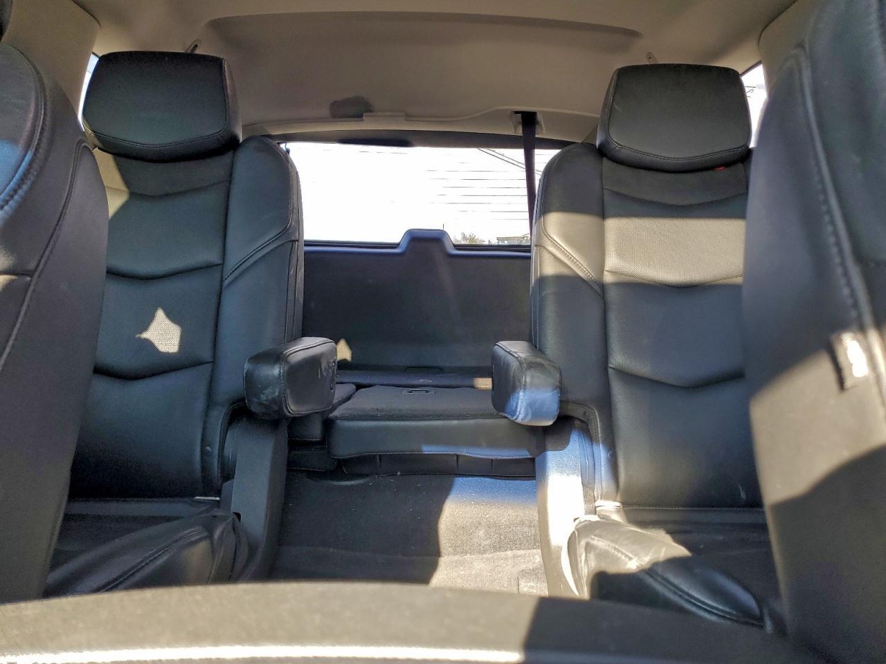2016 CADILLAC ESCALADE