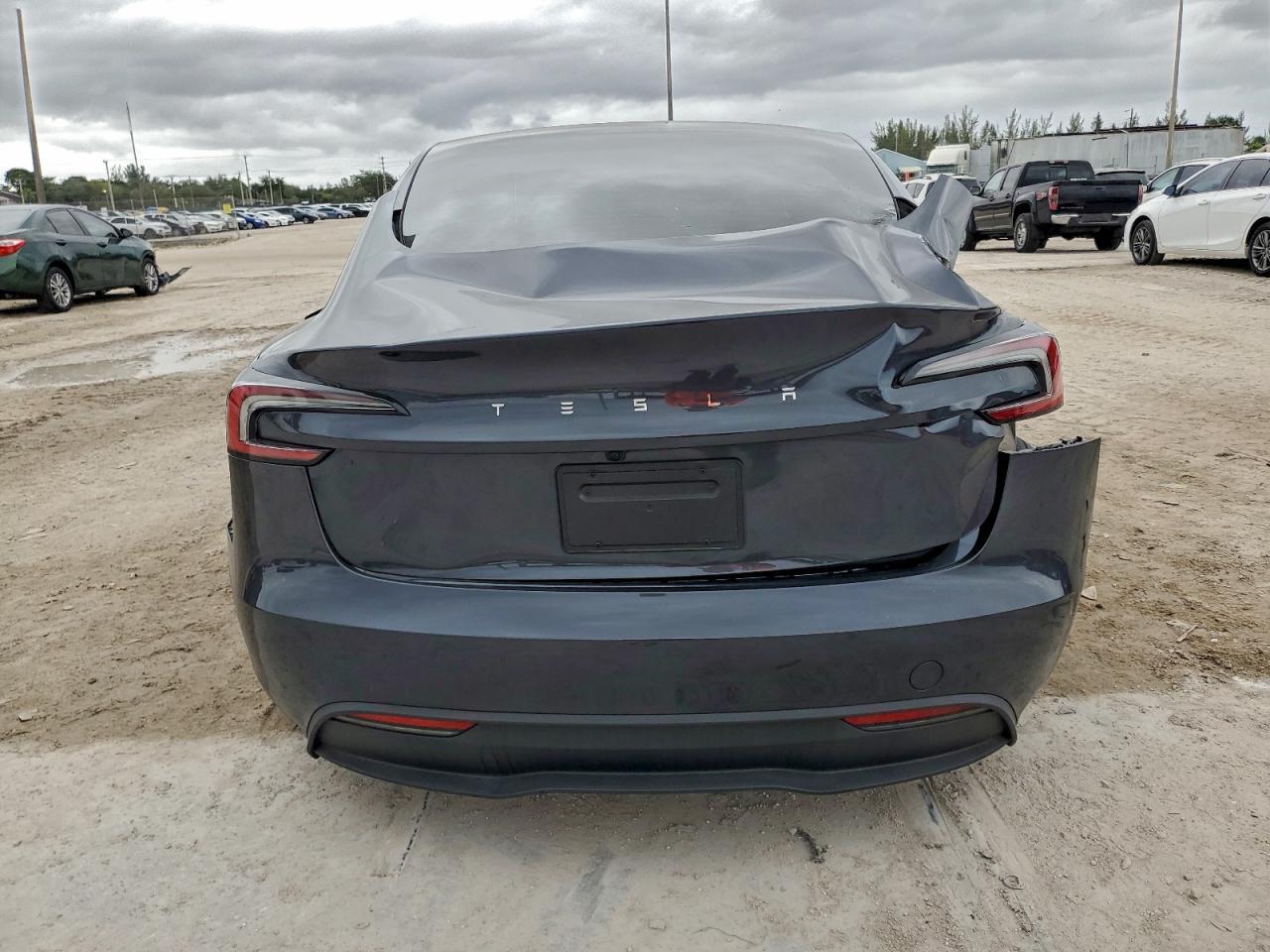 2024 TESLA MODEL 3