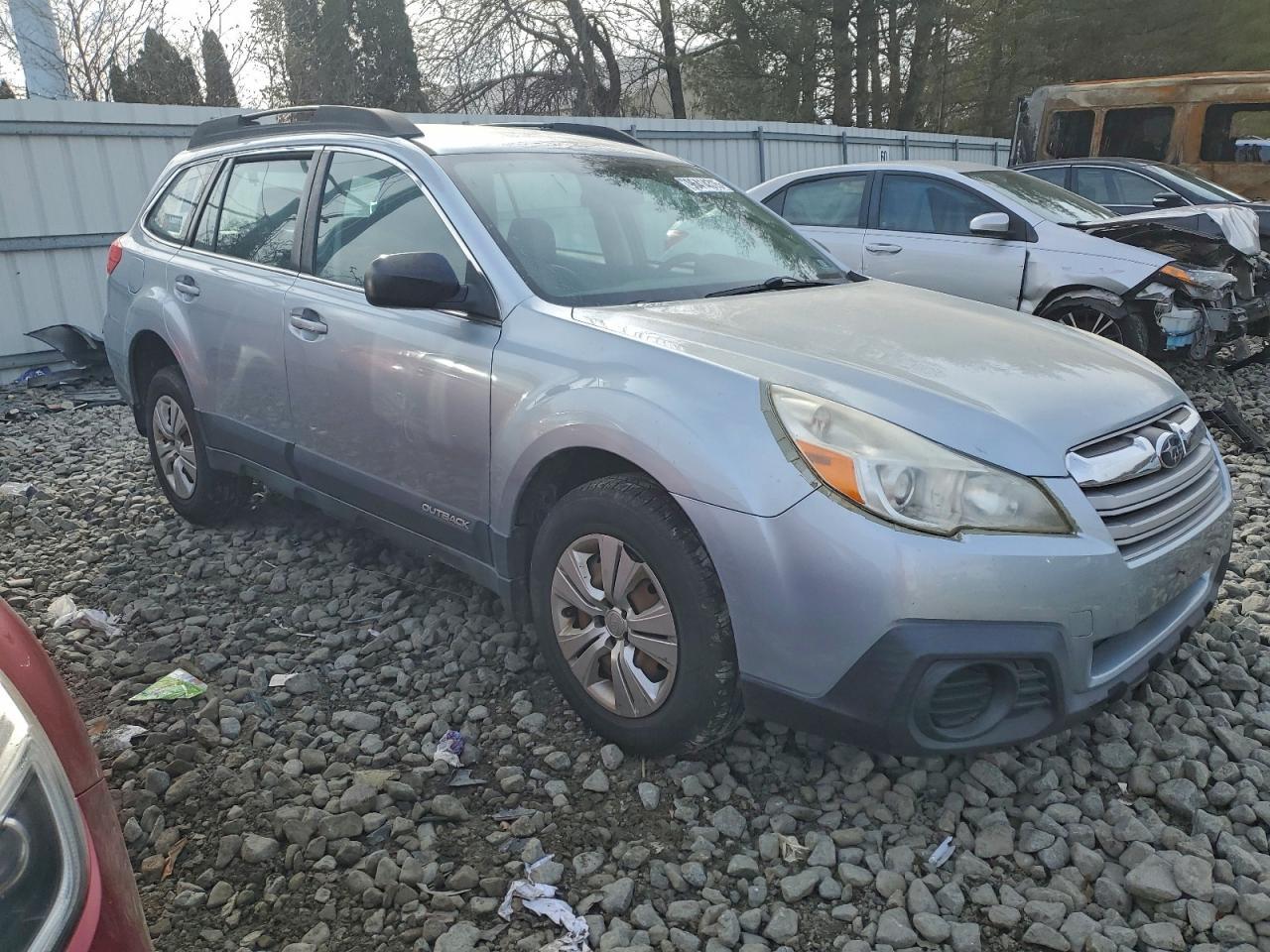 2013 SUBARU Outback