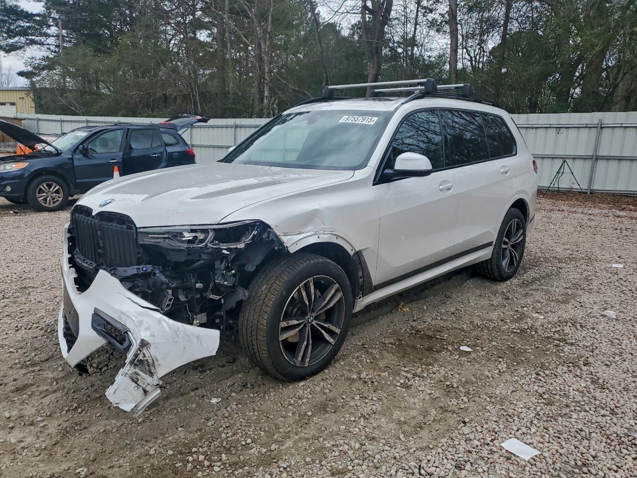 2021 BMW X7