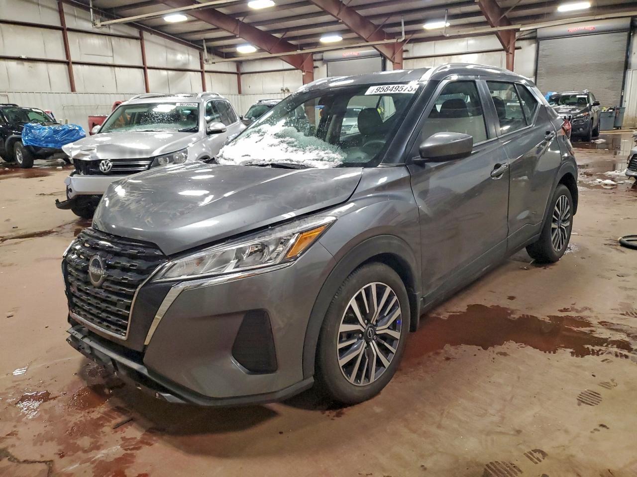 2024 NISSAN KICKS
