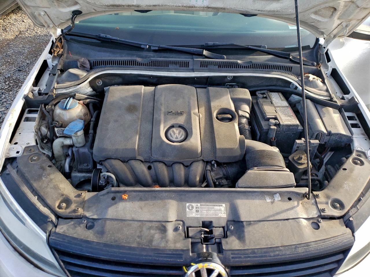 2011 VOLKSWAGEN JETTA