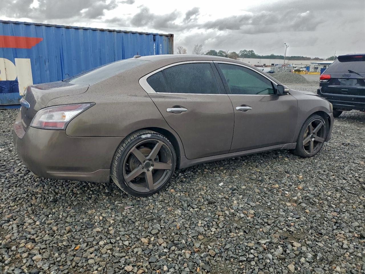 2012 NISSAN Maxima