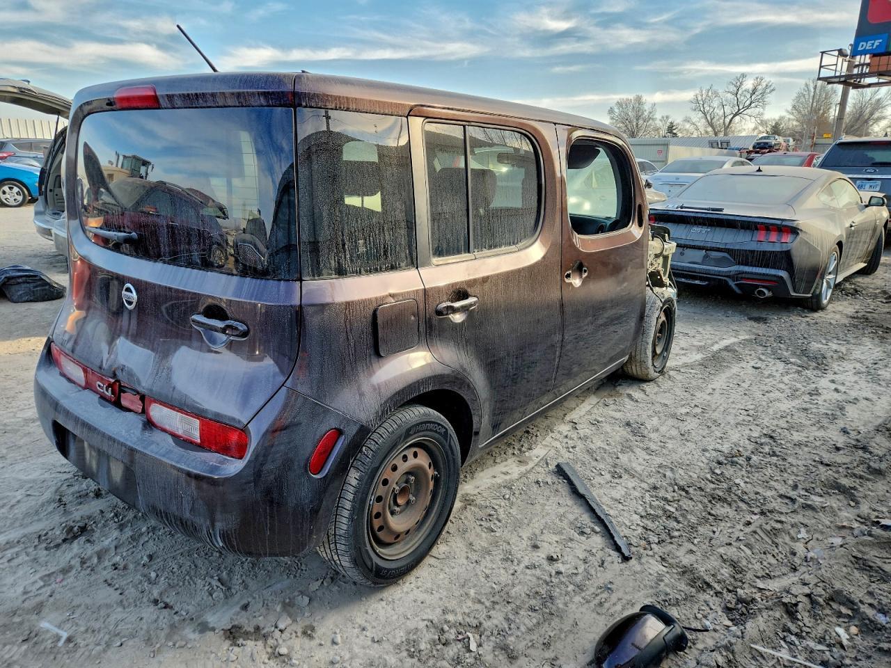 2011 NISSAN CUBE