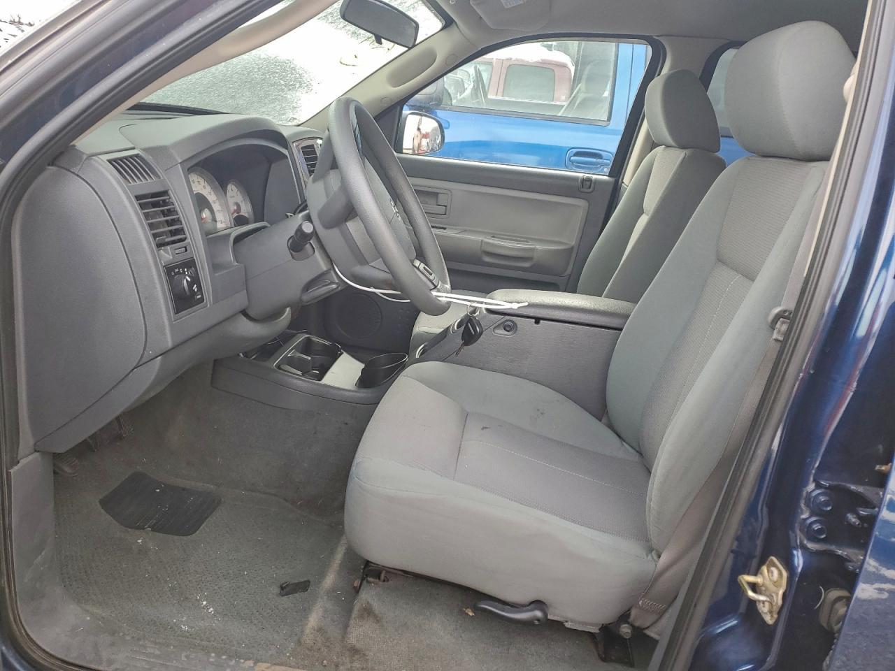 2005 DODGE Dakota