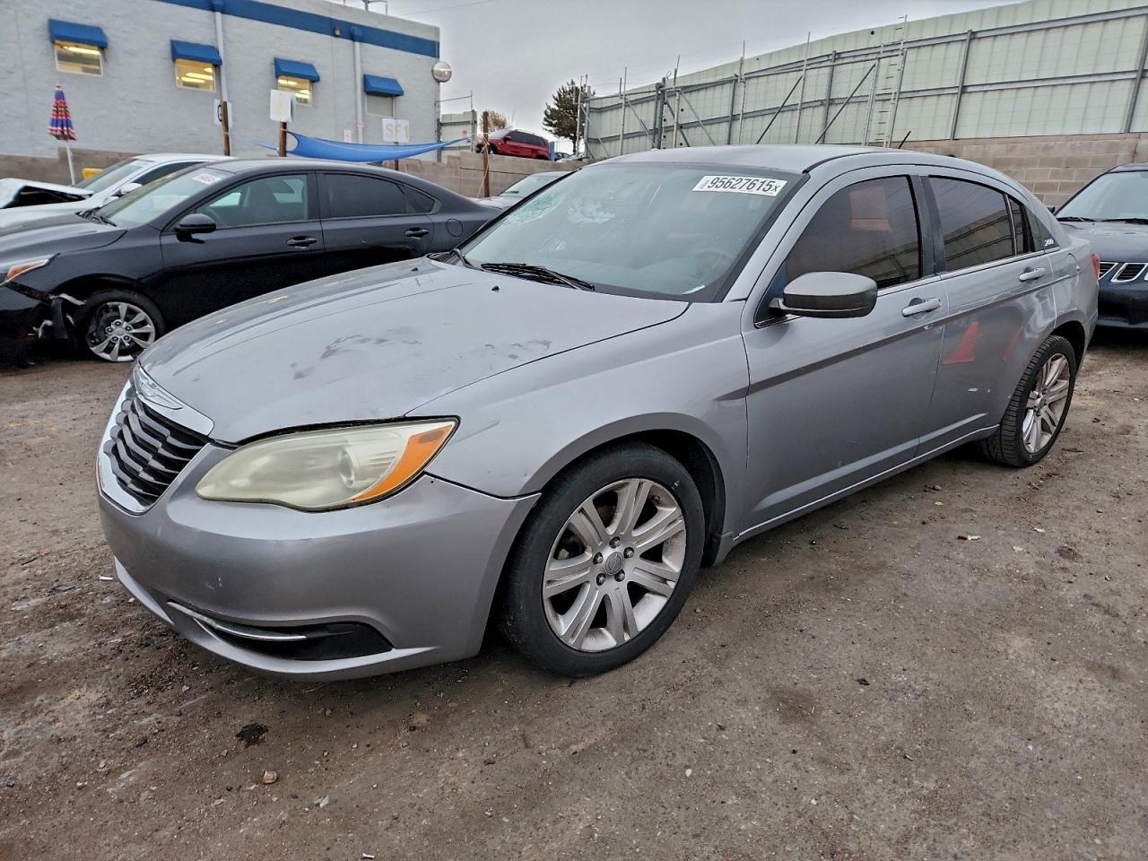 2013 CHRYSLER 200