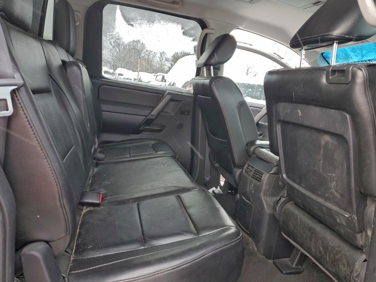 2012 NISSAN Titan