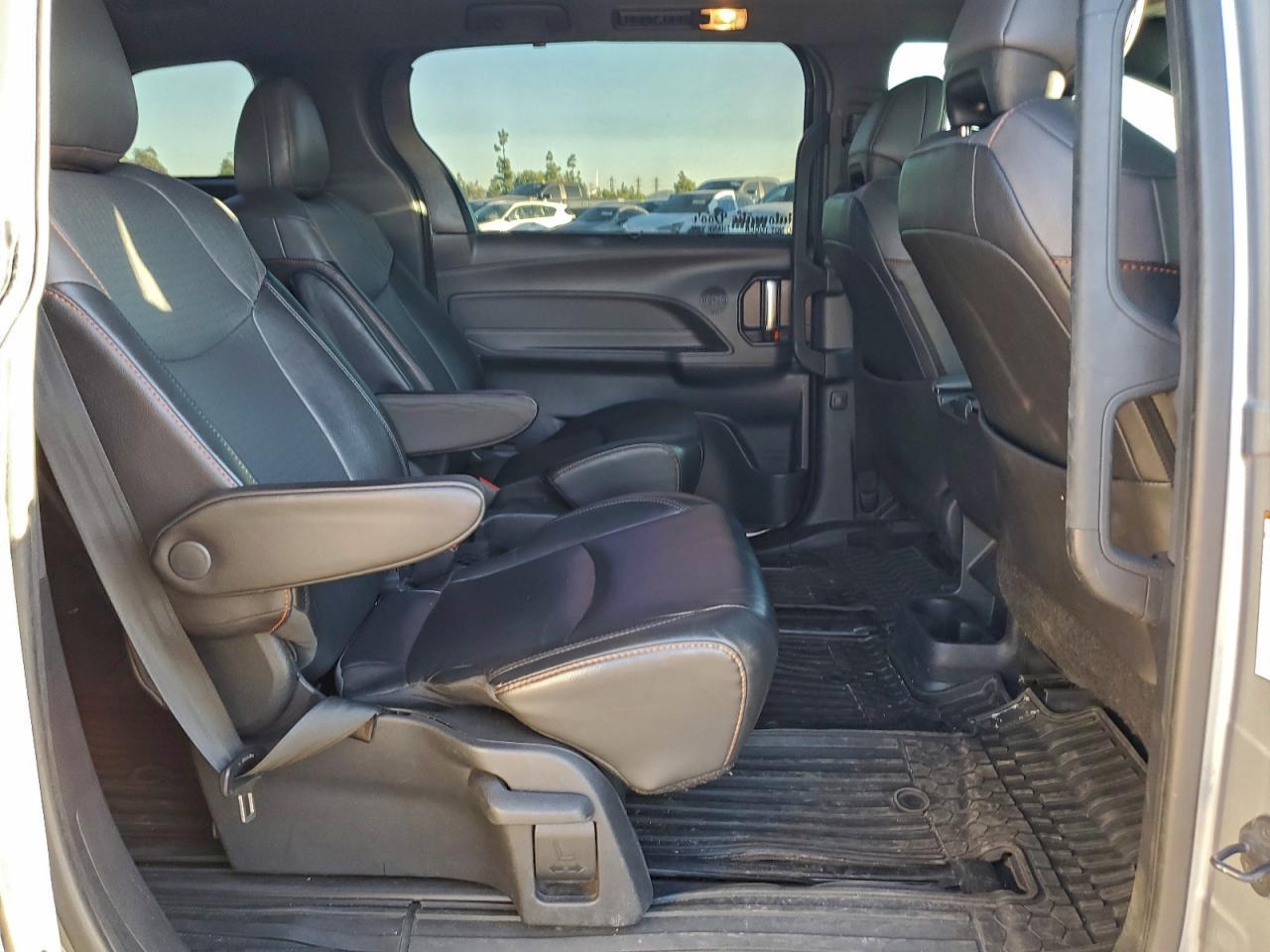 2021 TOYOTA SIENNA