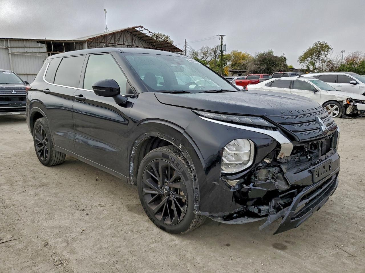2023 MITSUBISHI outlander