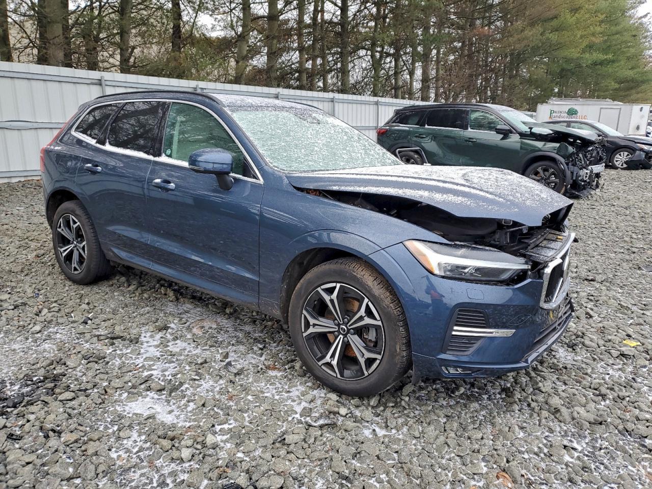 2022 VOLVO XC60