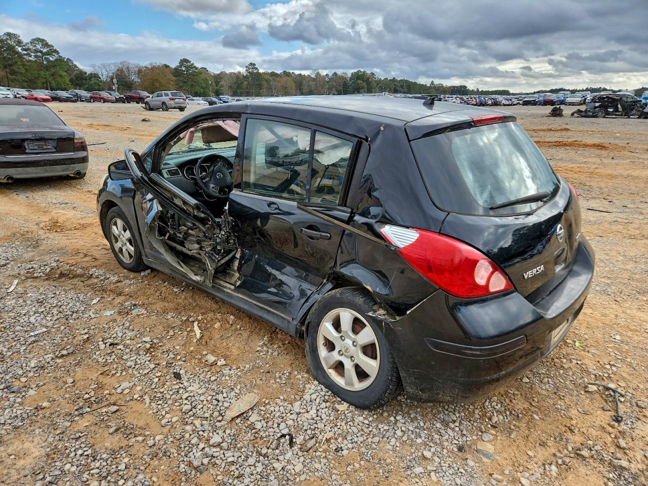 2012 NISSAN VERSA