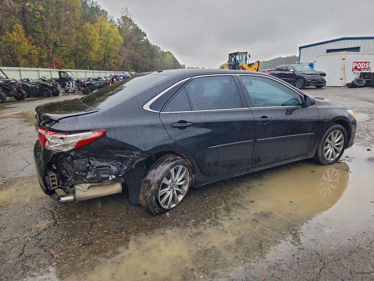 2016 TOYOTA CAMRY