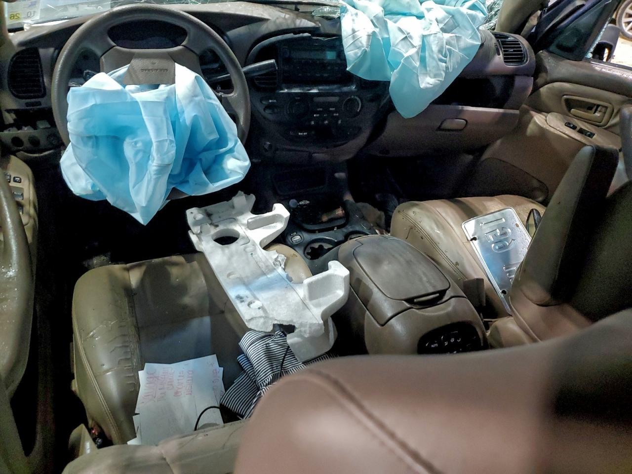 2003 TOYOTA Sequoia