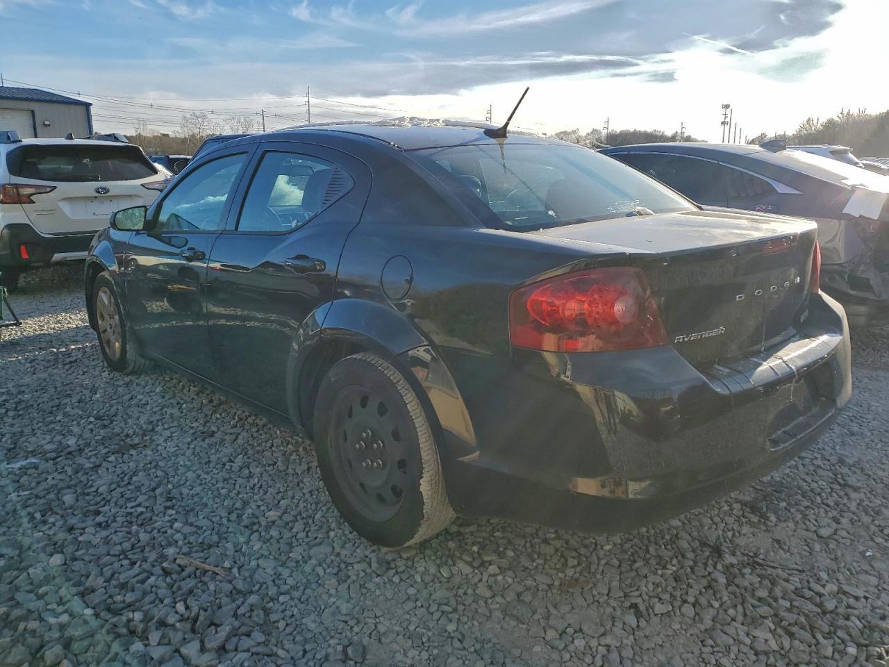 2013 DODGE Avenger