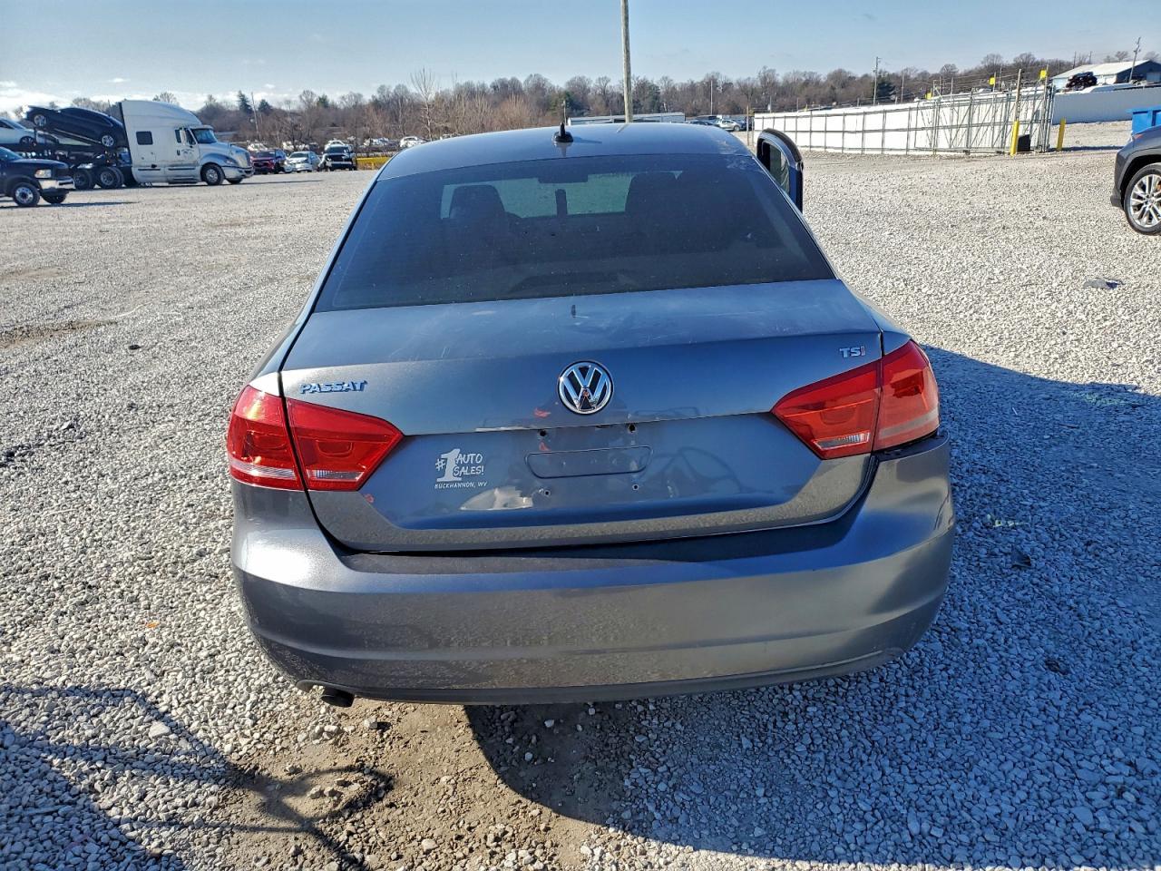 2015 VOLKSWAGEN Passat