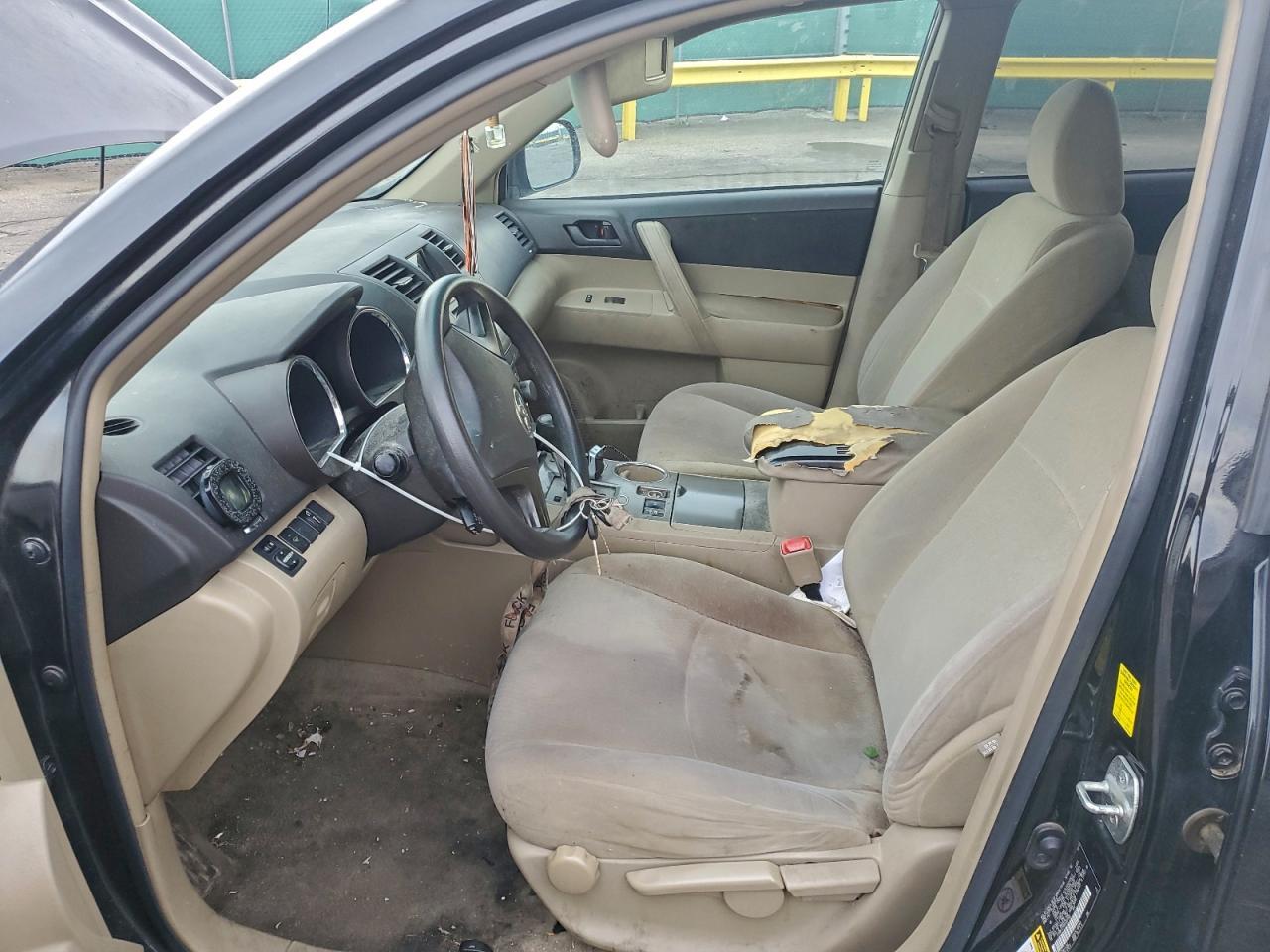 2010 TOYOTA HIGHLANDER