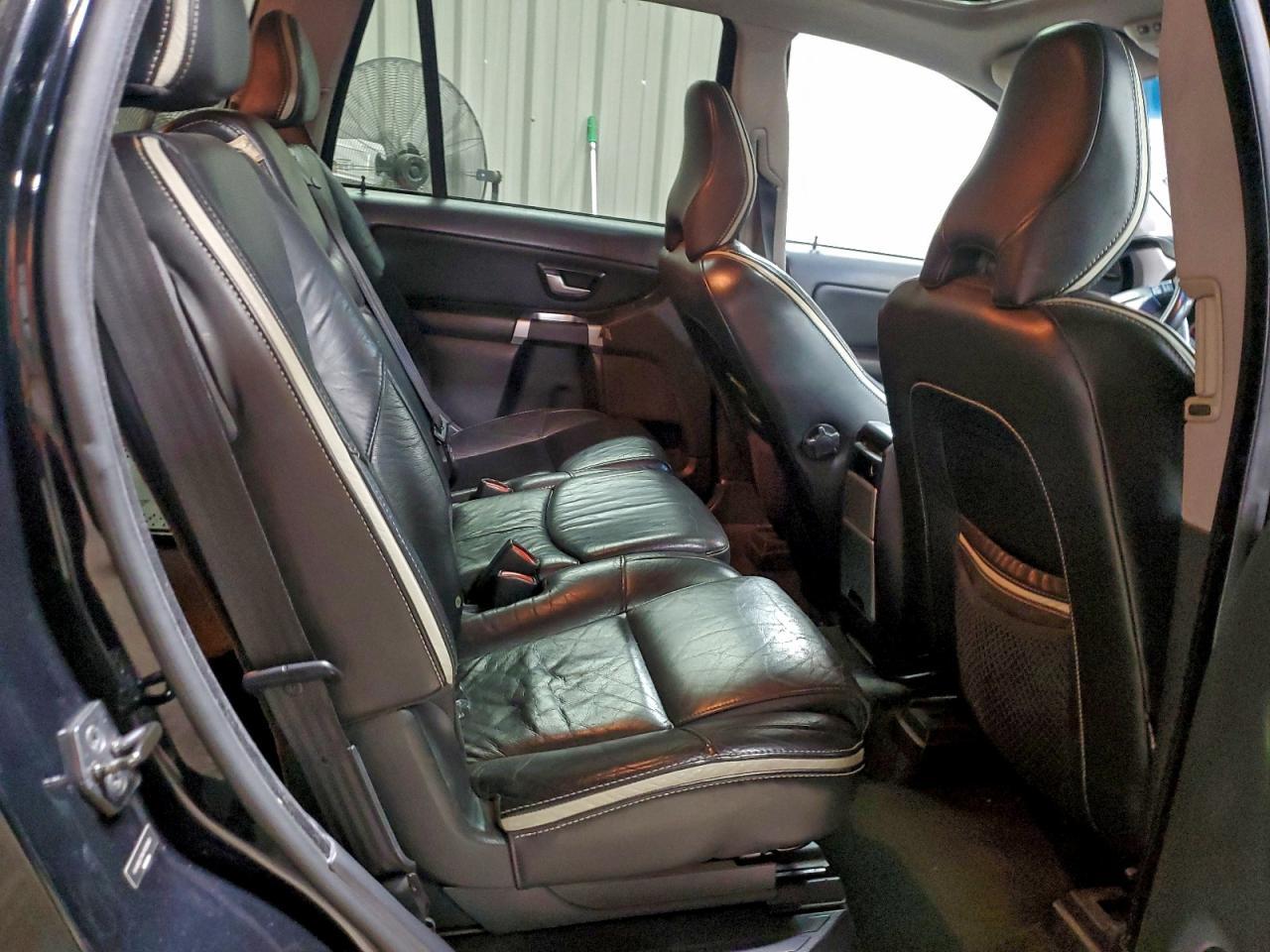 2010 VOLVO XC90
