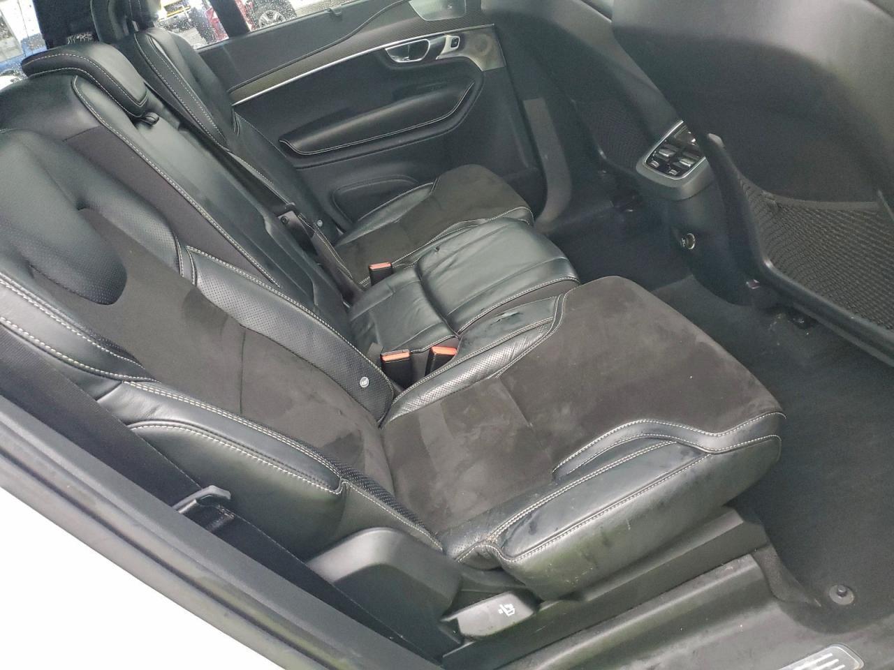 2019 VOLVO XC90
