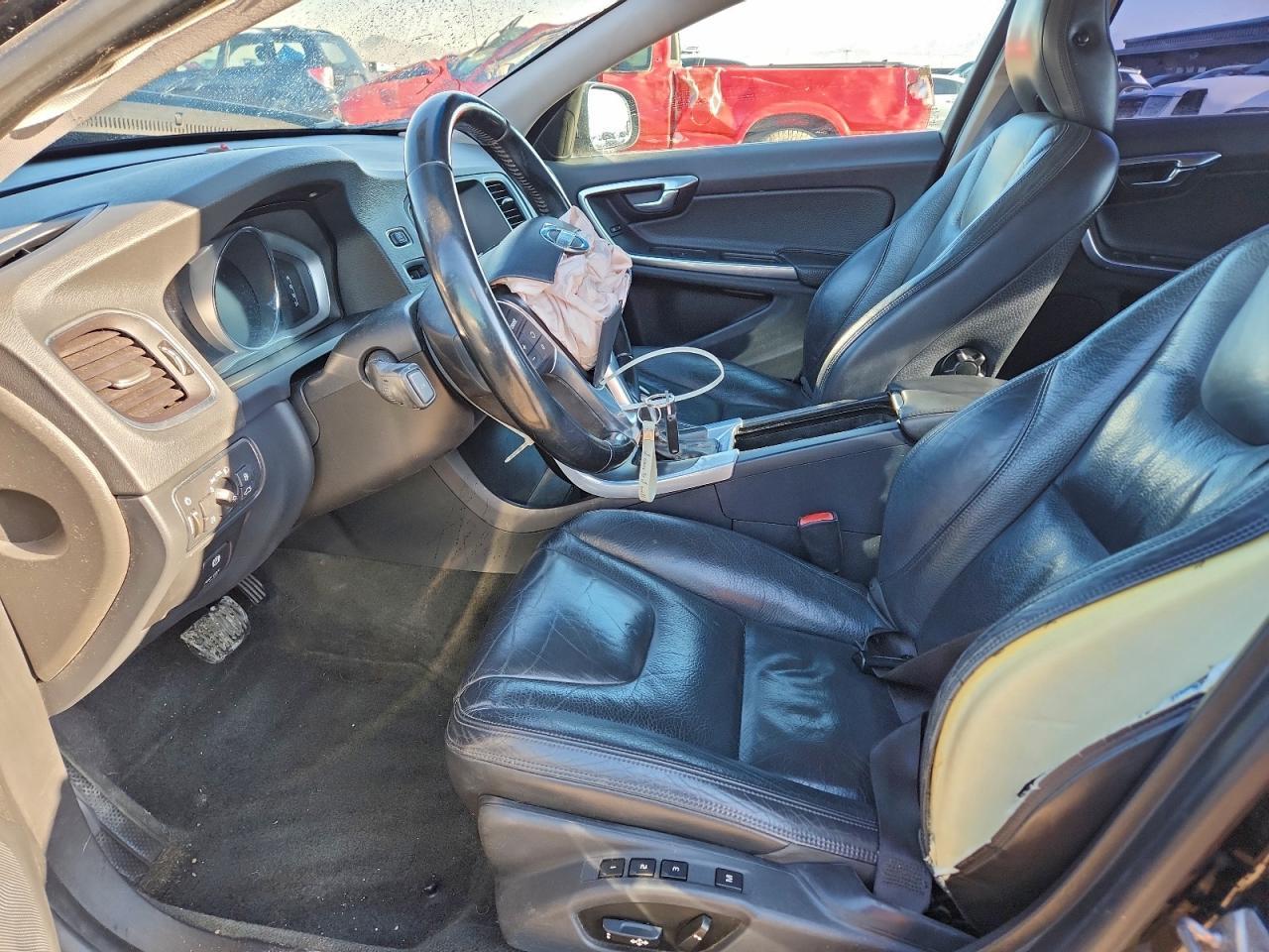 2014 VOLVO S60