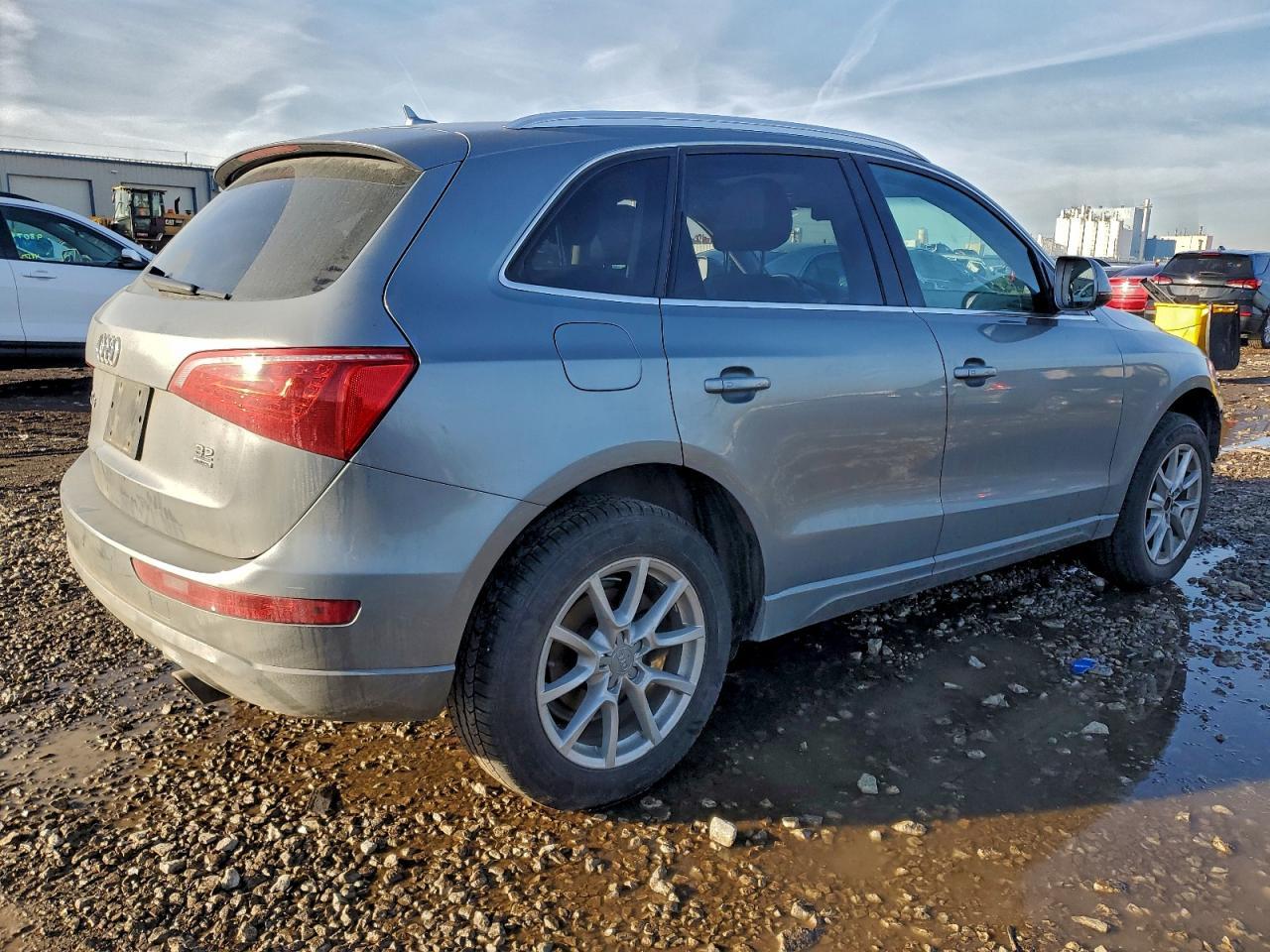 2010 AUDI Q5