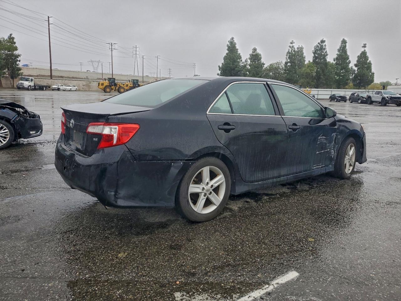 2014 TOYOTA CAMRY