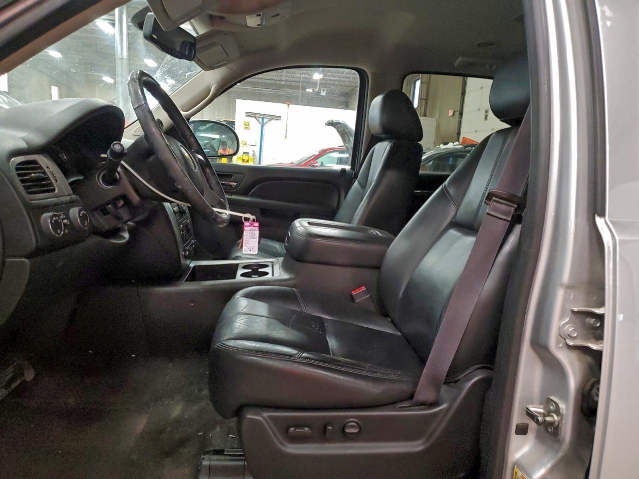 2014 CHEVROLET Tahoe