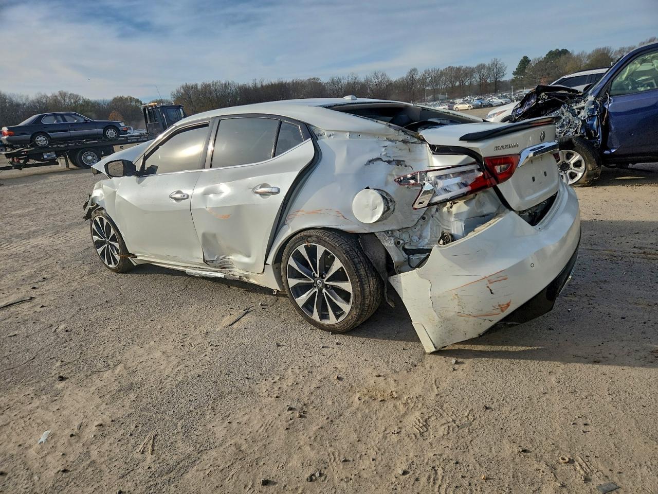 2016 NISSAN Maxima