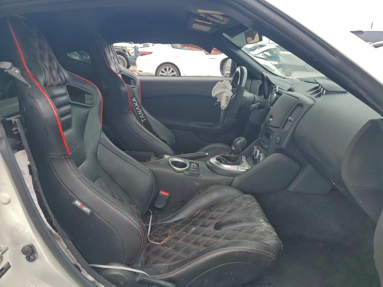 2017 NISSAN 370Z