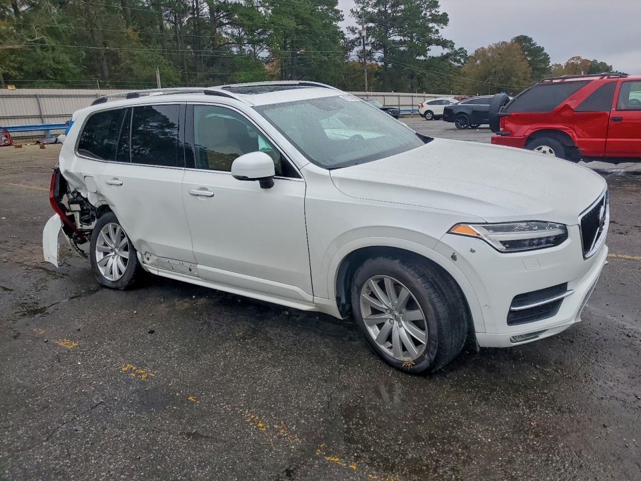 2016 VOLVO XC90