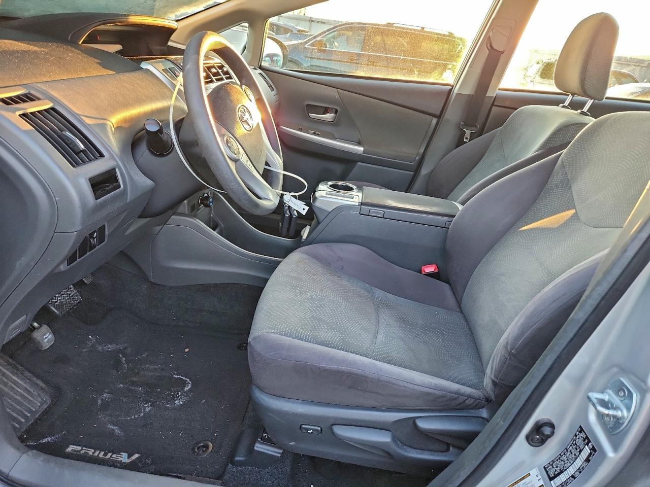2012 TOYOTA PRIUS V