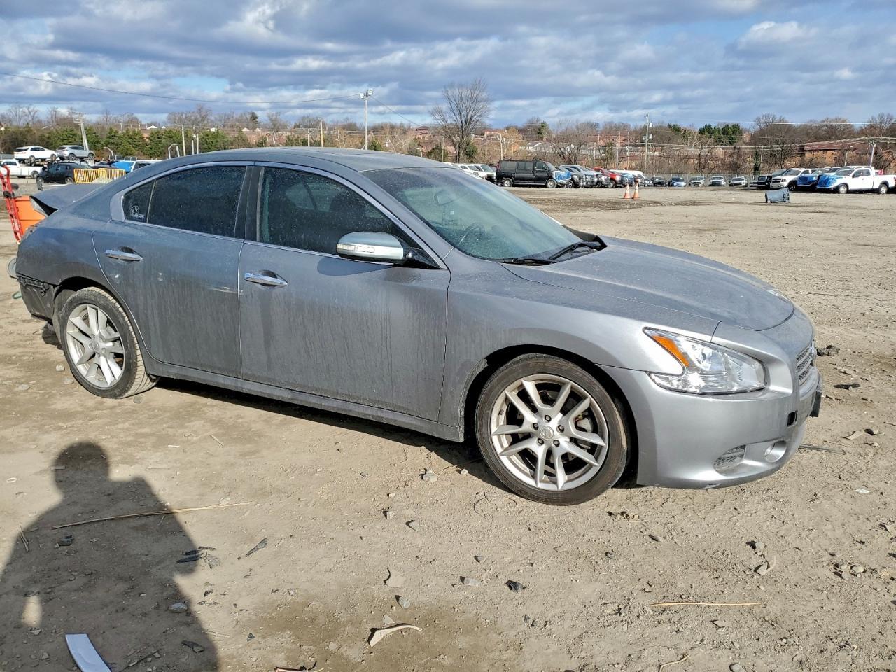 2009 NISSAN Maxima
