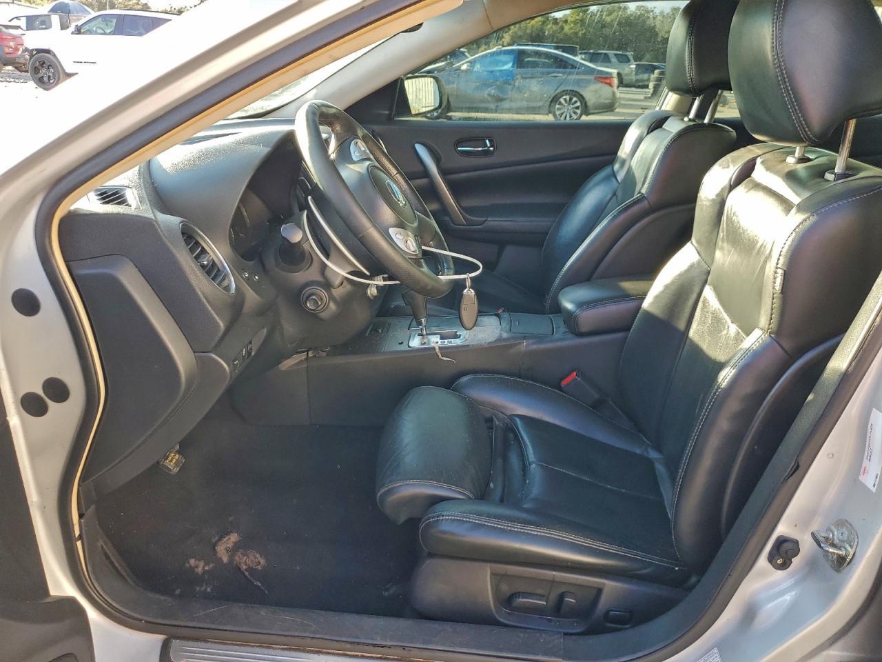 2014 NISSAN Maxima